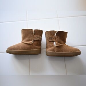 Toddler UGG Size 4/5 Keenlan Suede Boots in Chestnut